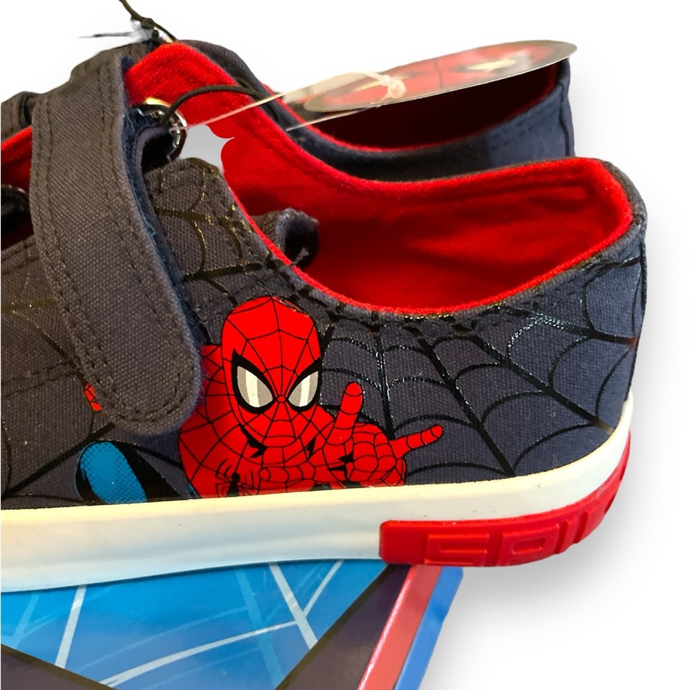 MARVEL Spider-Man Navy & Red Kids Sneakers (Sz 2) NWT - Picture 6 of 8